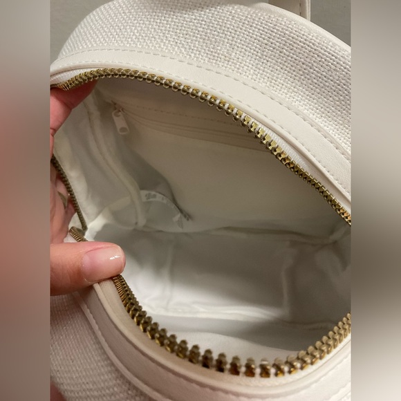 NWt Winnie the Pooh weekender bag, backpack and phone crossbody bag - Picture 12 of 12